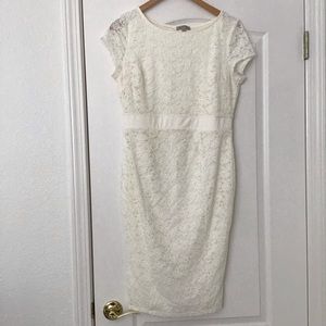 (LIKE NEW) Kimi + Kai Maternity Lace Dress